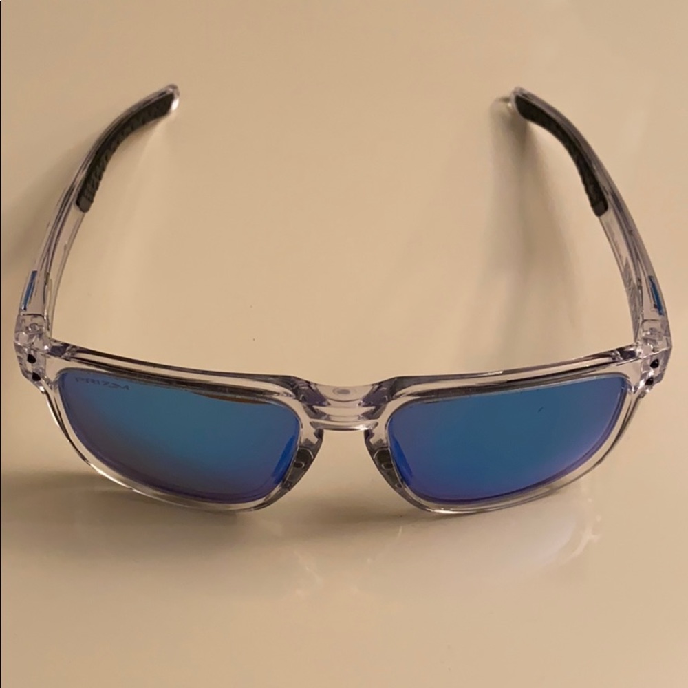 Oakley Holbrook R